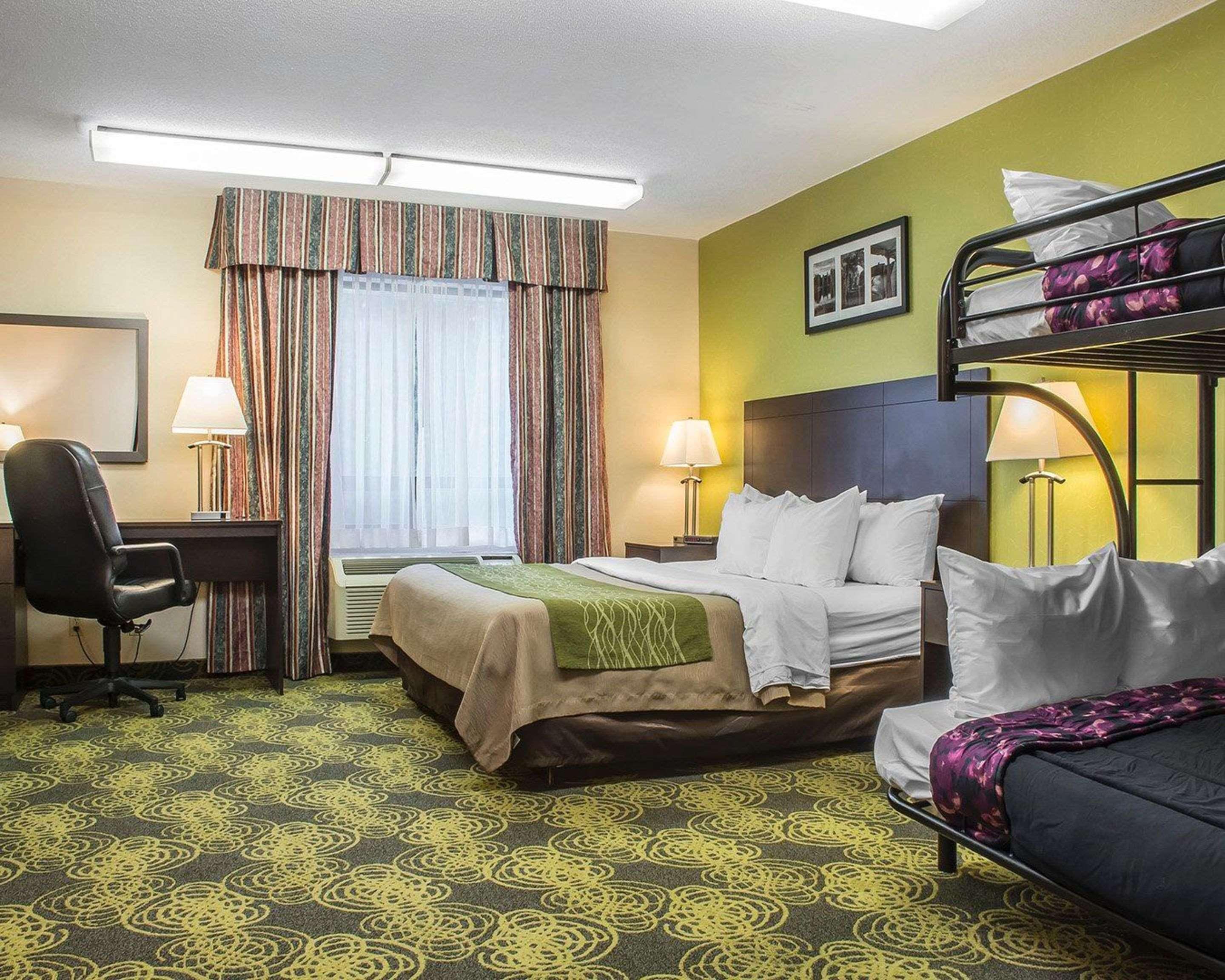 Comfort Hotel & Suites Peterborough Eksteriør billede