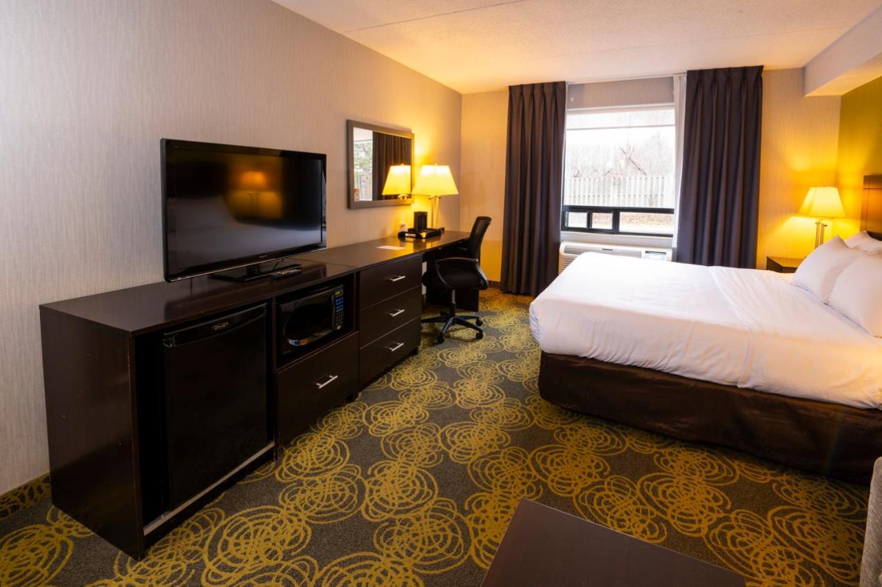 Comfort Hotel & Suites Peterborough Eksteriør billede
