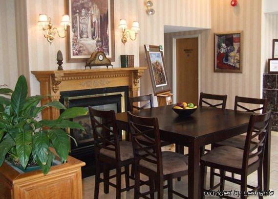 Comfort Hotel & Suites Peterborough Restaurant billede