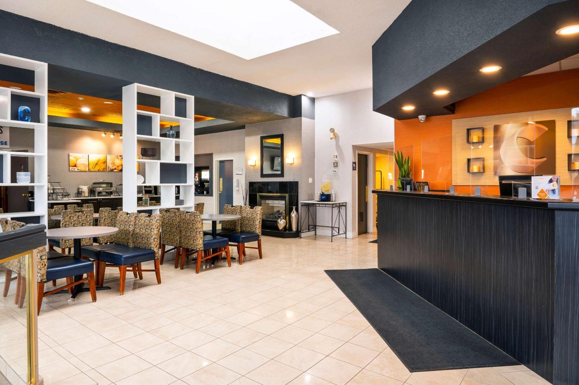 Comfort Hotel & Suites Peterborough Eksteriør billede