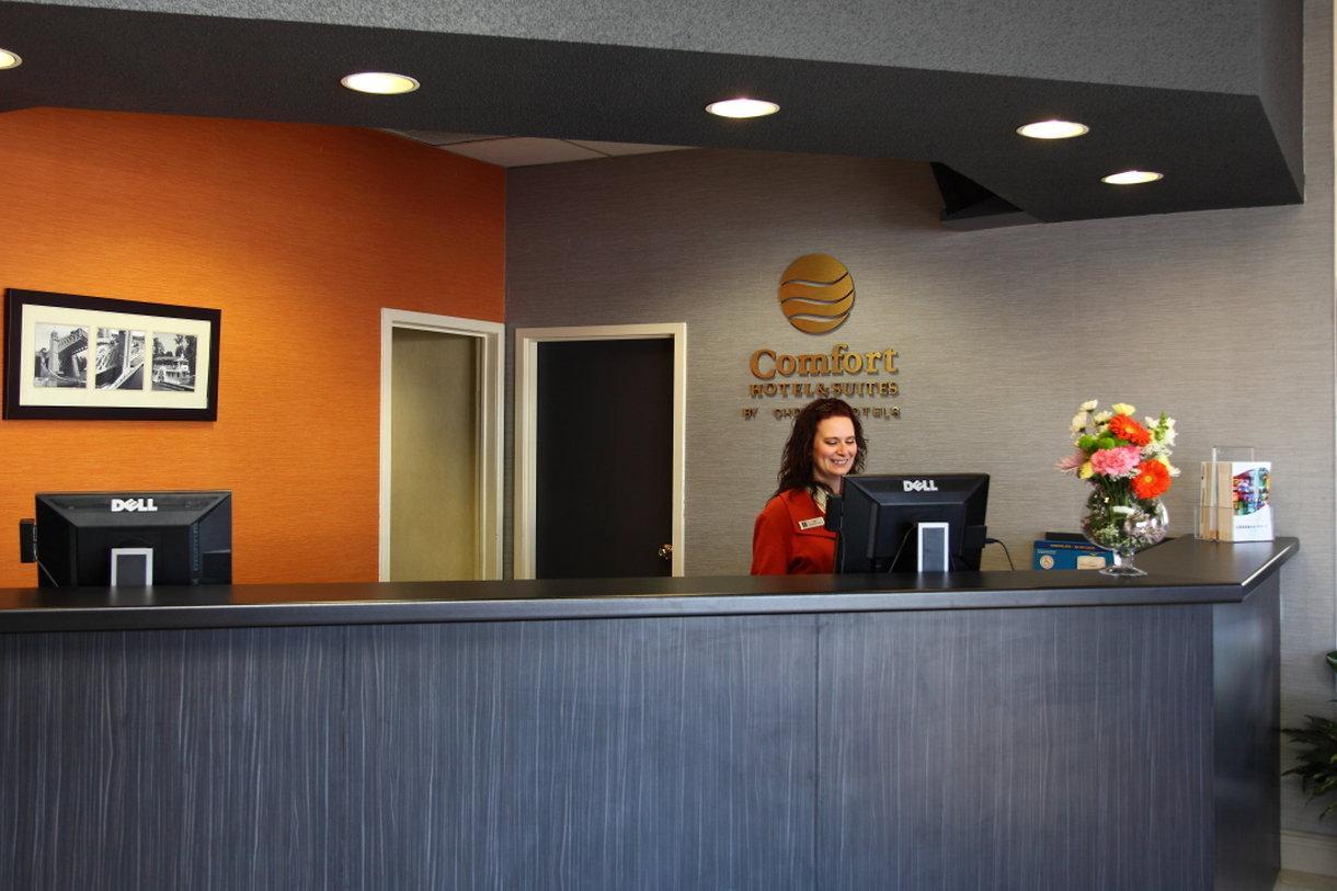 Comfort Hotel & Suites Peterborough Eksteriør billede