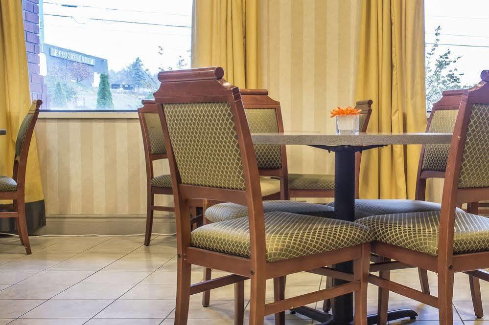 Comfort Hotel & Suites Peterborough Eksteriør billede