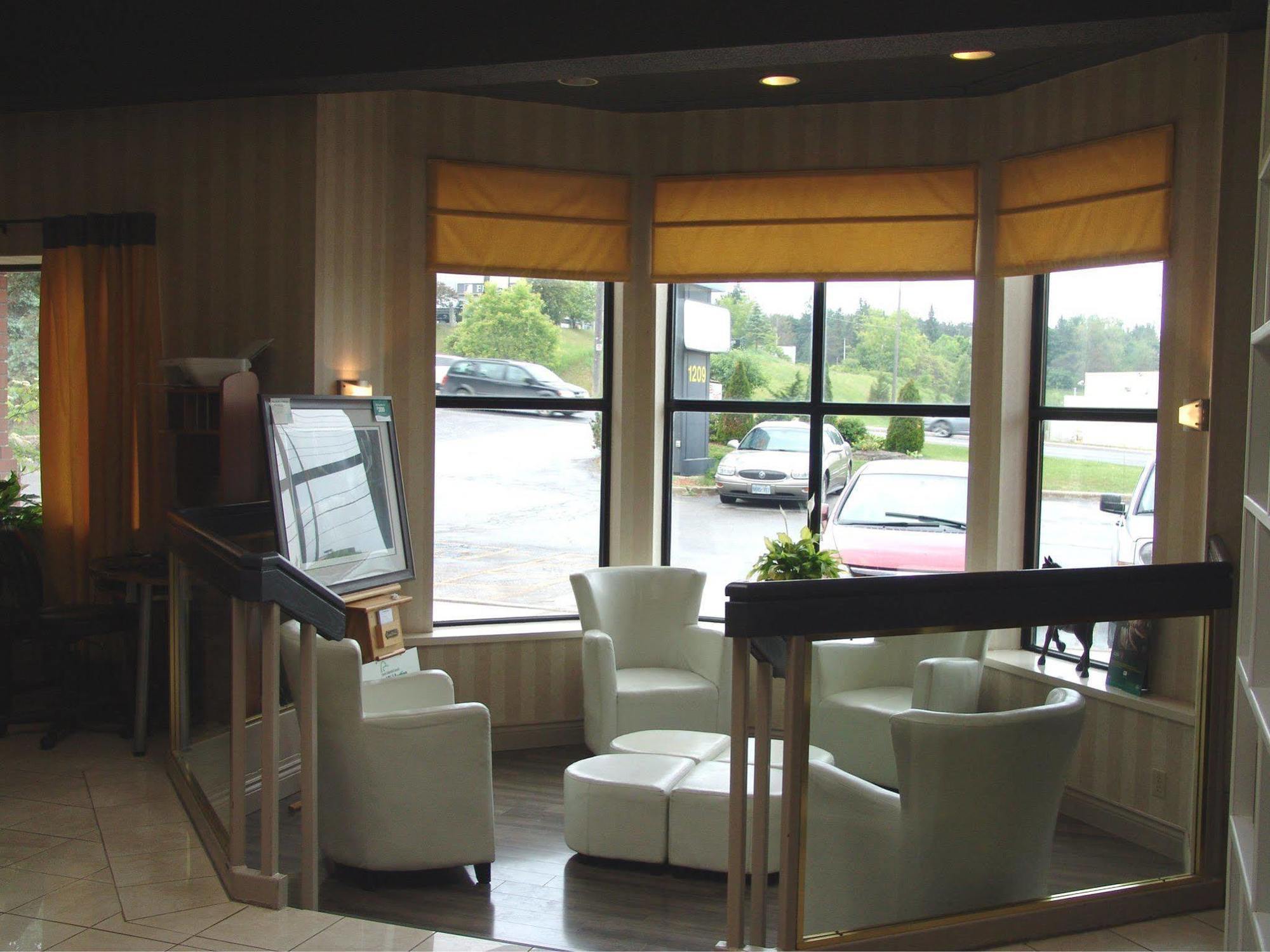 Comfort Hotel & Suites Peterborough Eksteriør billede