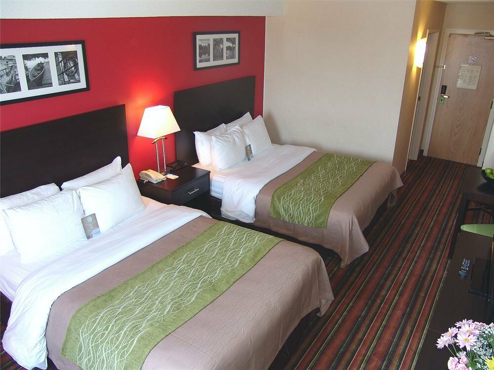 Comfort Hotel & Suites Peterborough Eksteriør billede